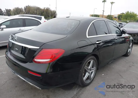 2017 Mercedes-Benz E 300 z USA, uszkodzony, nr VIN WDDZF4JB8HA221645